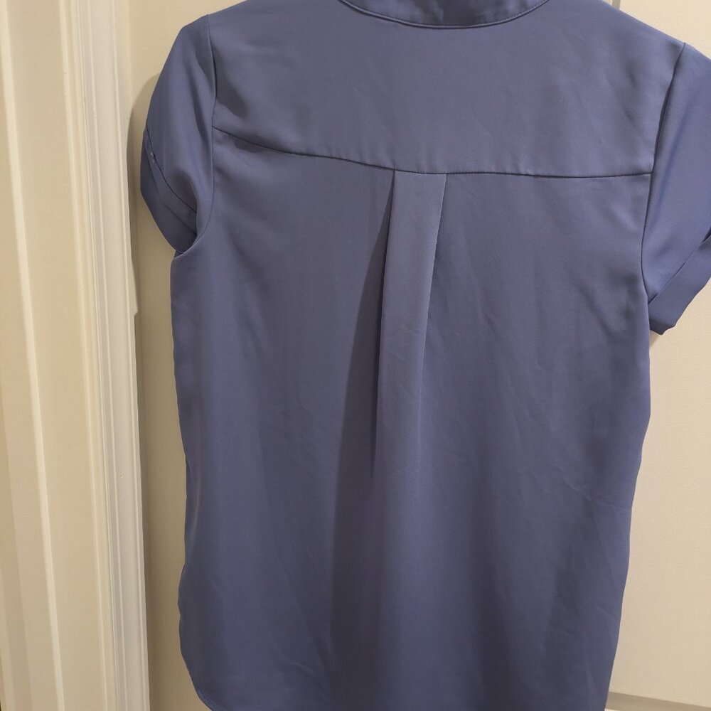 Simply Vera VeraWang periwinkle blouse - Picture 3 of 6